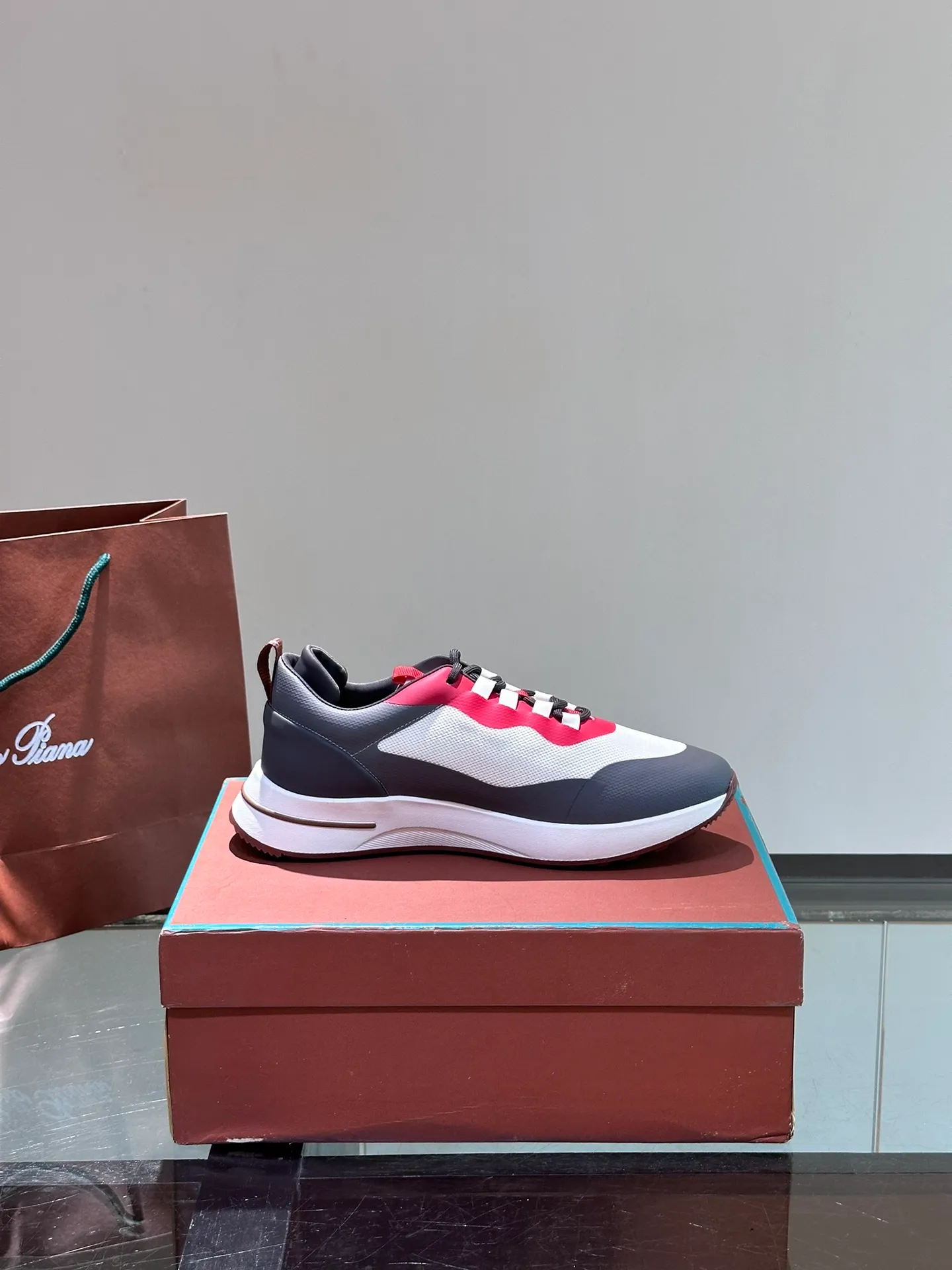 Factory price: 540💰Loro men's shoes💰iana niche Loro classic jogging shoes, men's lace-up casual shoes and sneakers, high-quality lightweight and comfortable fabrics, suitable for outdoor leisure, the color scheme is young and energetic, and it looks great with sportswear or casual suits! Size: 39-45 (46 customized)